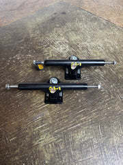 Black Curb Killer Inverted 9” Trucks
