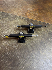 Black Curb Killer Inverted 9” Trucks