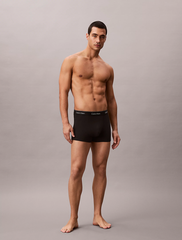 Pack Relaxed Dart Trunks in Red