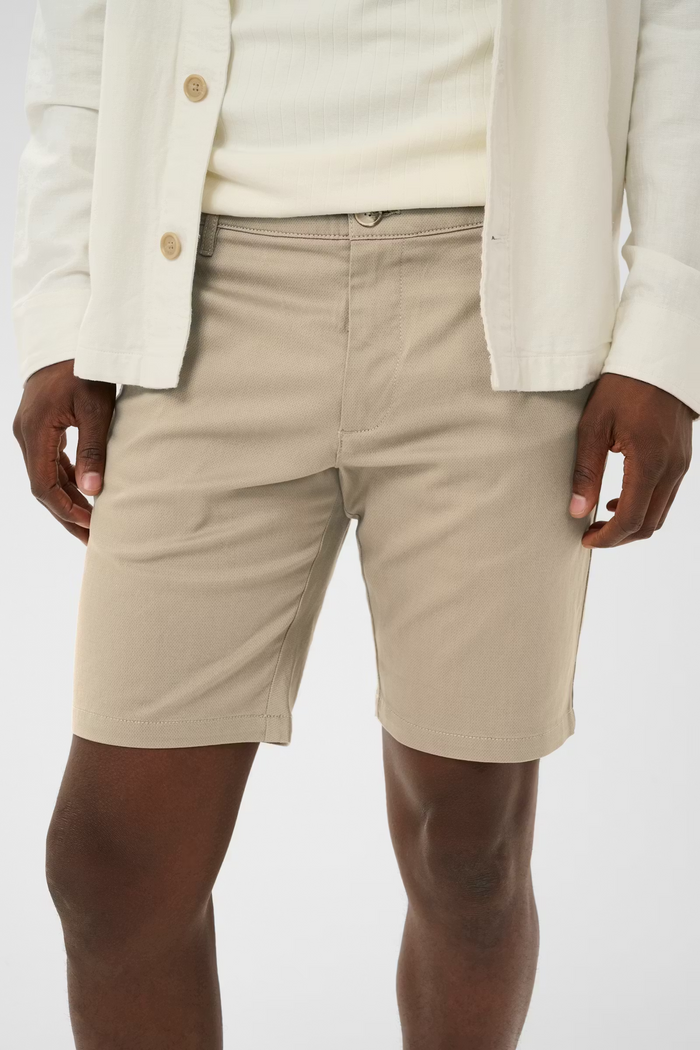 Thomas Shorts in Taupe