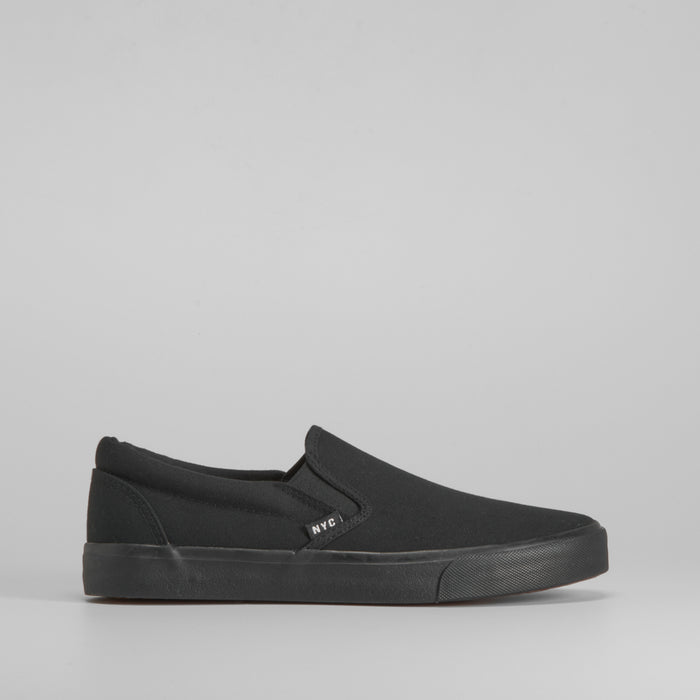 Zapatilla slip on básica NYC