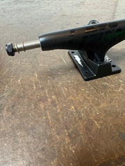 Thunder Black Sonora Trucks